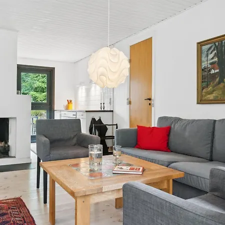 Vaula - 200m From The Sea By Interhome *